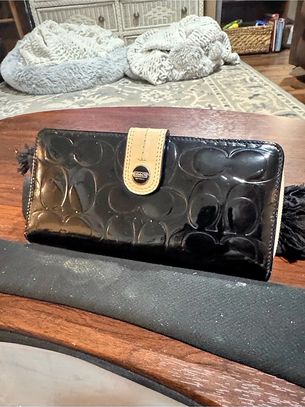 COACH Signature Patent Leather Accordion Zip Around Wallet Black & Tan
